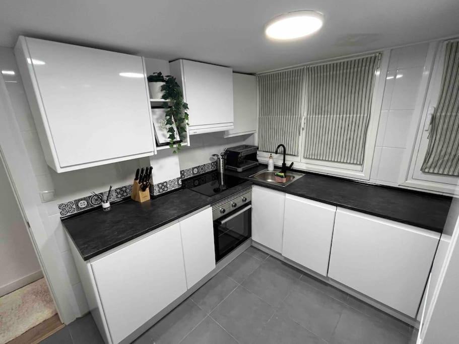 Gurea Casco Viejo Apartment Bilbao Exterior photo